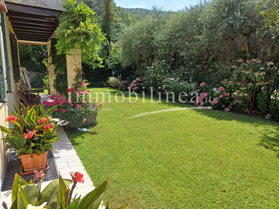 Immagine 11 di Appartamento in vendita  in VIA VOLPARA Piano S1-T a Torri Del Benaco