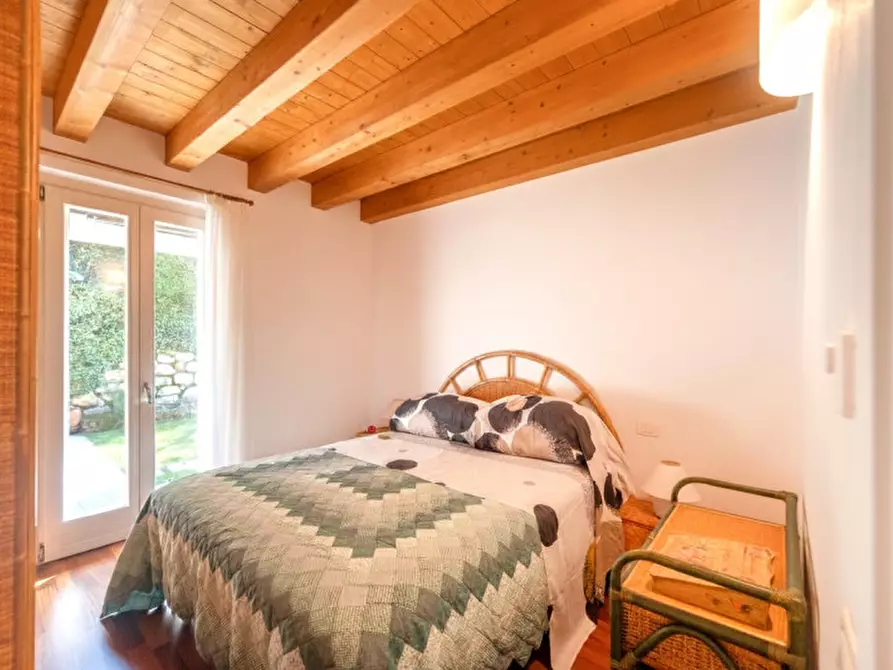 Immagine 19 di Appartamento in vendita  in VIA VOLPARA Piano S1-T a Torri Del Benaco