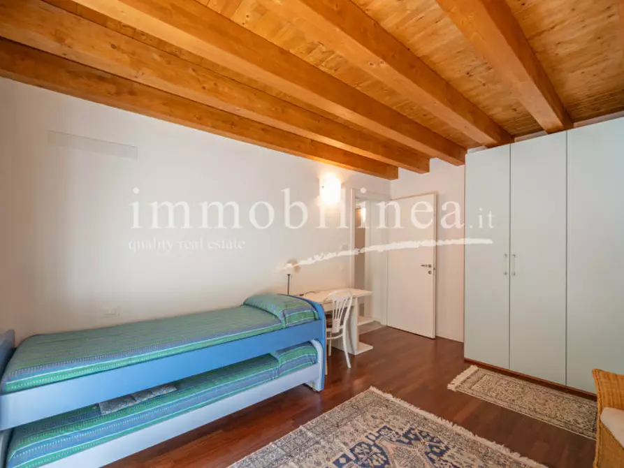 Immagine 22 di Appartamento in vendita  in VIA VOLPARA Piano S1-T a Torri Del Benaco