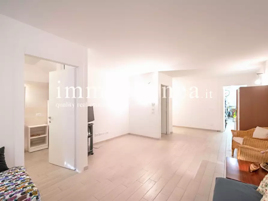 Immagine 26 di Appartamento in vendita  in VIA VOLPARA Piano S1-T a Torri Del Benaco