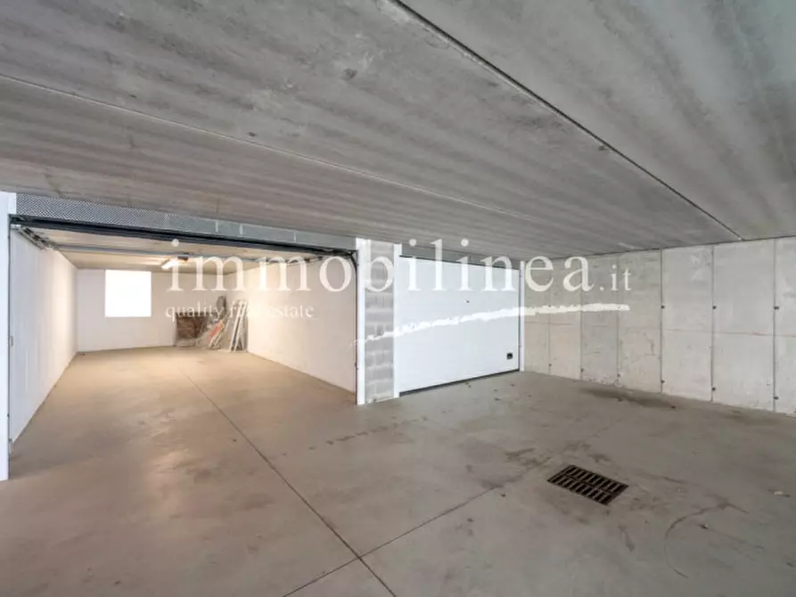 Immagine 30 di Appartamento in vendita  in VIA VOLPARA Piano S1-T a Torri Del Benaco