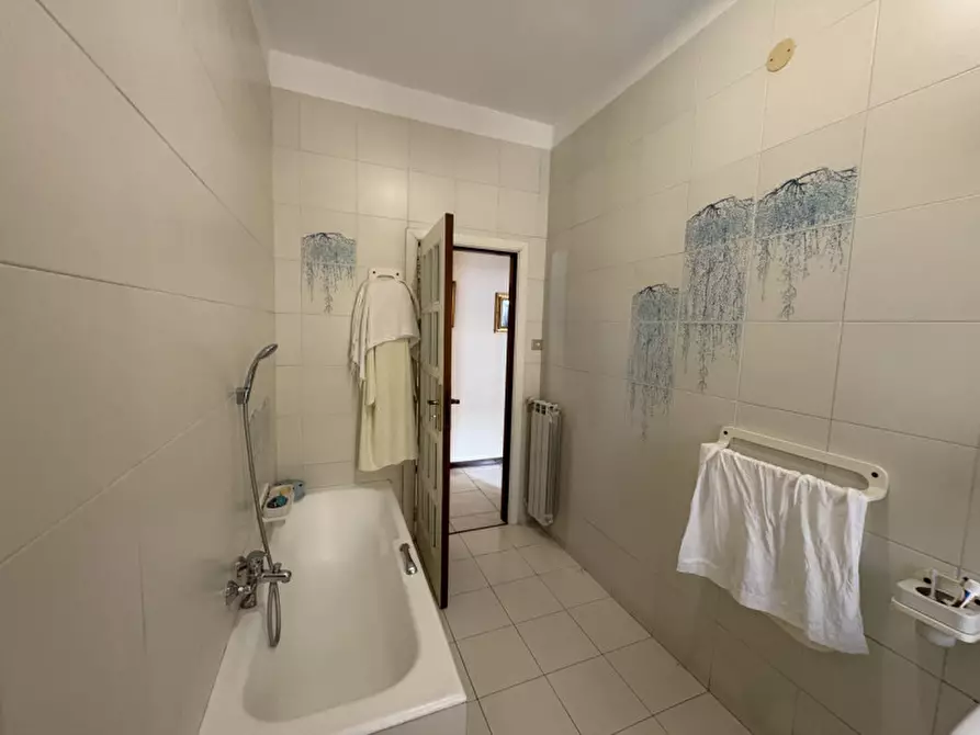 Immagine 33 di Appartamento in vendita  in VIA CUPA OSPEDALE,20 a Torre Del Greco