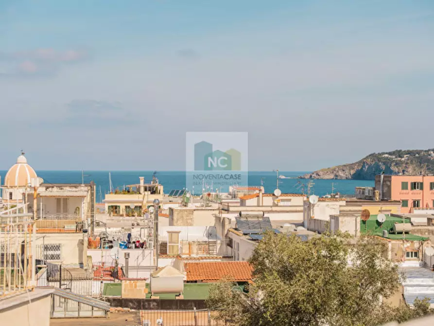 Immagine 84 di Villa in vendita  in Via Cardinale Luigi Lavitrano N.40 a Forio