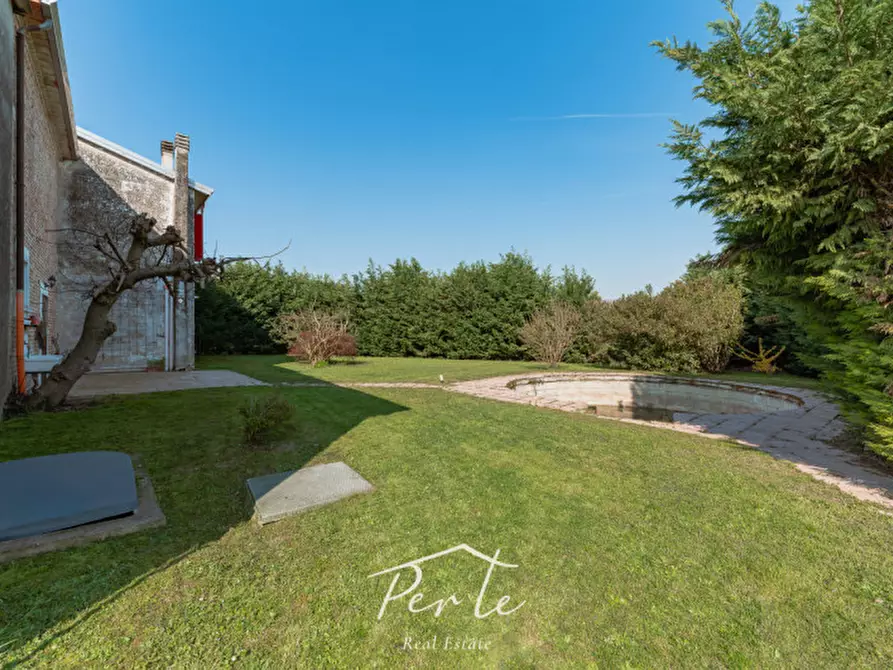 Immagine 11 di Villa in vendita  in via schiappa 30 a San Benedetto Po