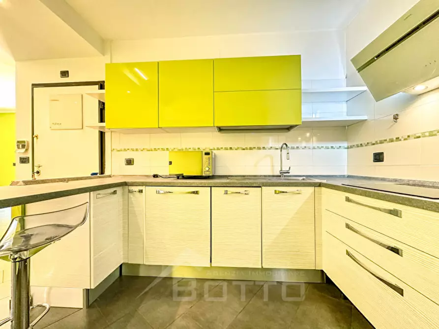 Immagine 6 di Appartamento in vendita  in Via Mattai, 12 a Gattinara