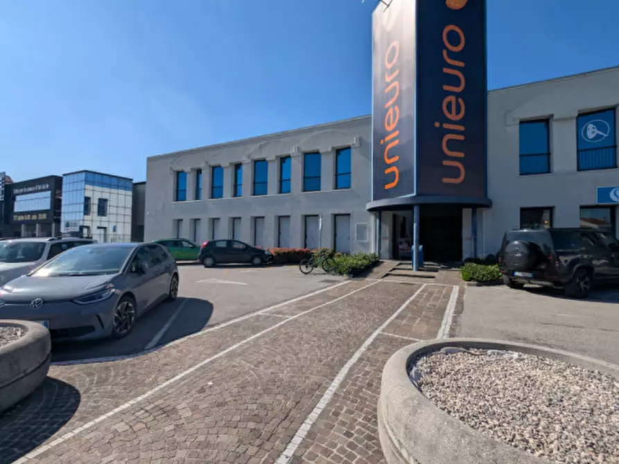 Immagine 2 di Ufficio in affitto  in thiene via gombe 18 a Thiene