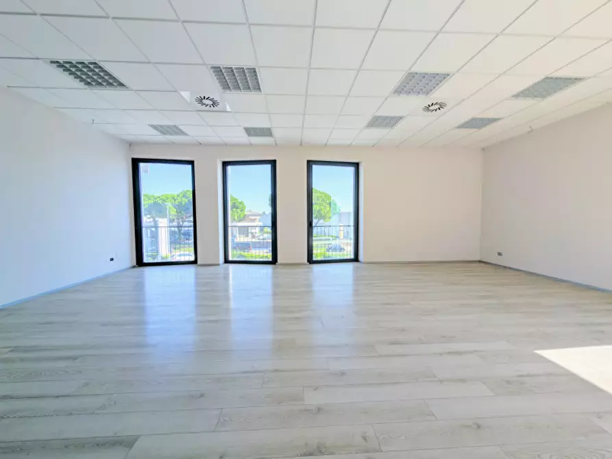 Immagine 6 di Ufficio in affitto  in thiene via gombe 18 a Thiene