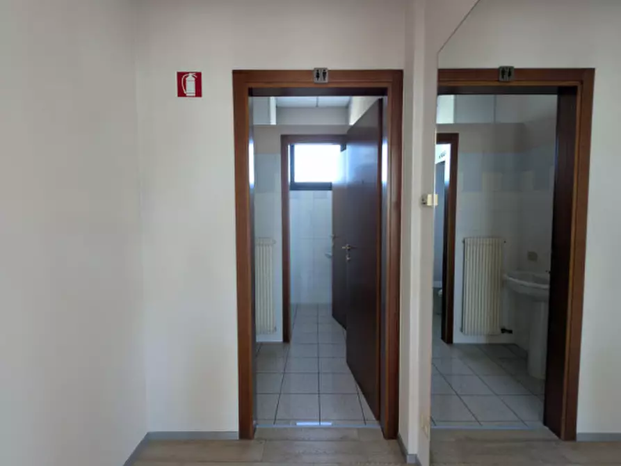 Immagine 10 di Ufficio in affitto  in thiene via gombe 18 a Thiene