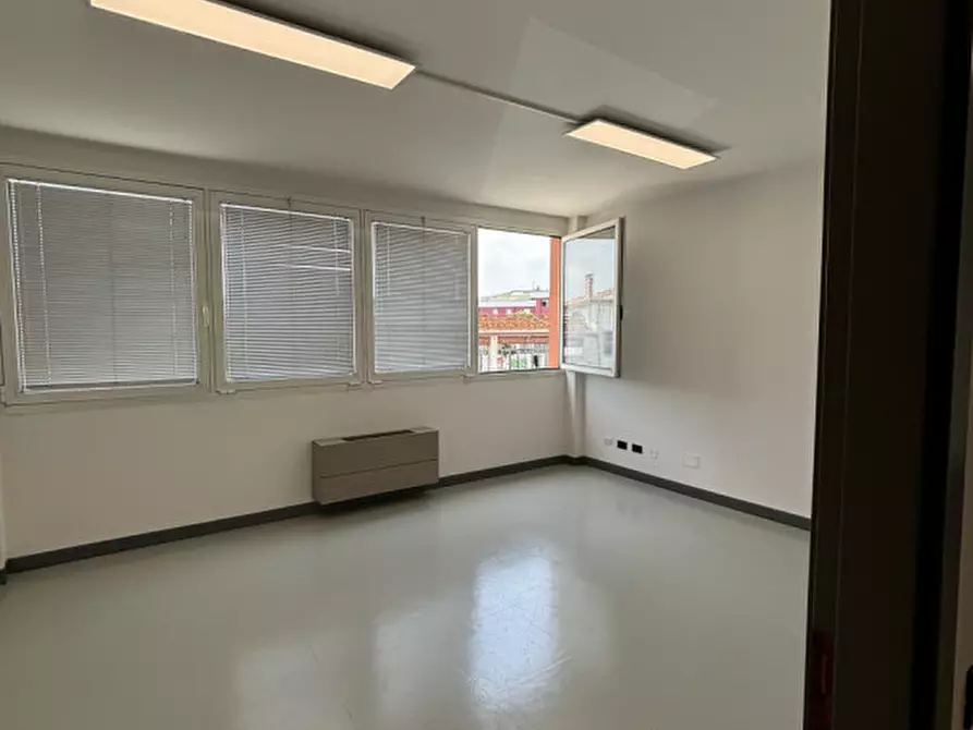 Immagine 5 di Ufficio in affitto  in via del santo a Limena