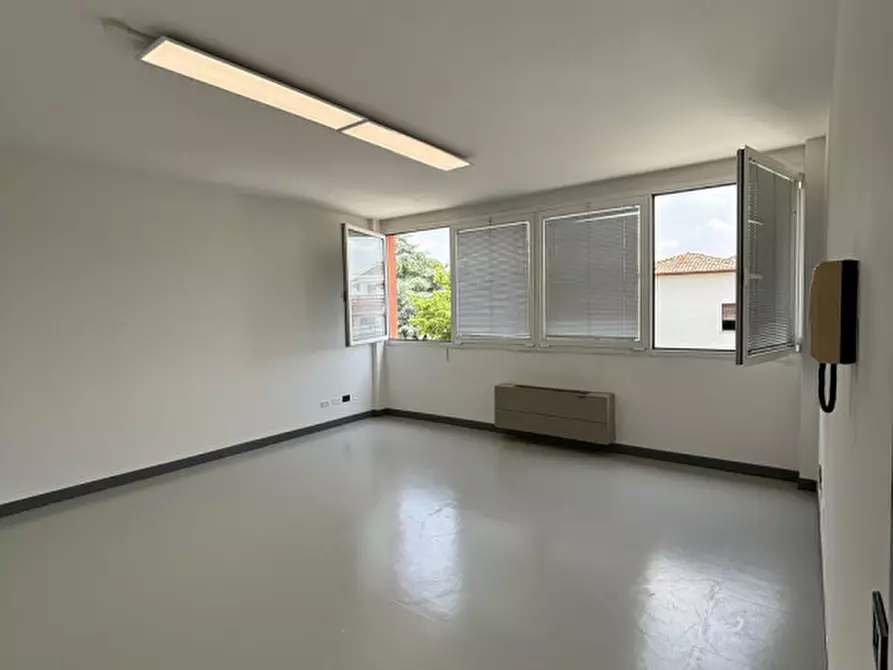 Immagine 13 di Ufficio in affitto  in via del santo a Limena