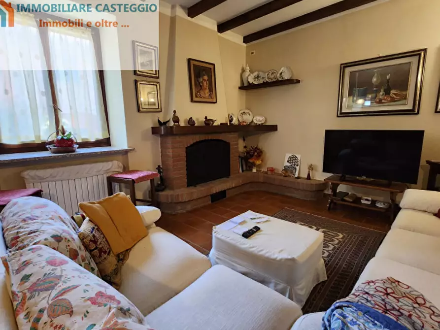Immagine 11 di Casa indipendente in vendita  in Crotesi a Casteggio