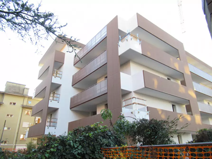 Immagine 13 di Appartamento in vendita  in viale Gian Giacomo Felissent 102 a Treviso