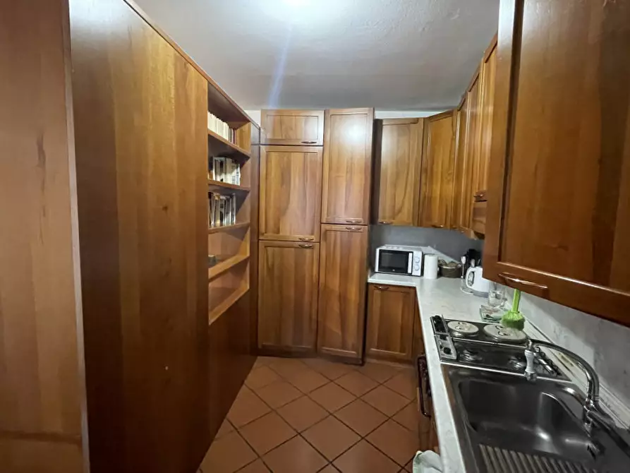 Immagine 5 di Appartamento in vendita  in Piazza XIII Martiri a Cavaso Del Tomba