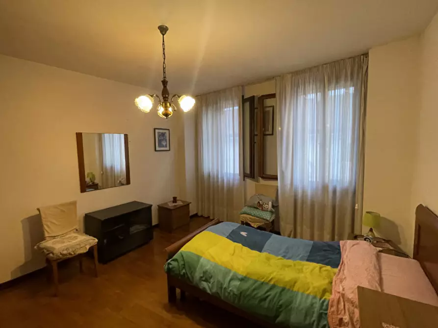 Immagine 8 di Appartamento in vendita  in Piazza XIII Martiri a Cavaso Del Tomba