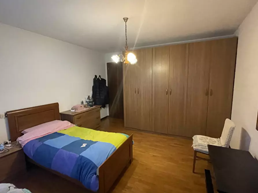 Immagine 9 di Appartamento in vendita  in Piazza XIII Martiri a Cavaso Del Tomba