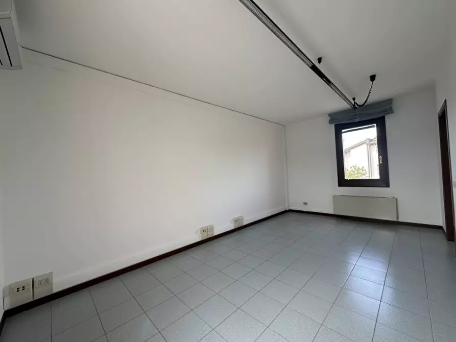 Immagine 9 di Ufficio in affitto  in Via Cercariolo a Scorzè