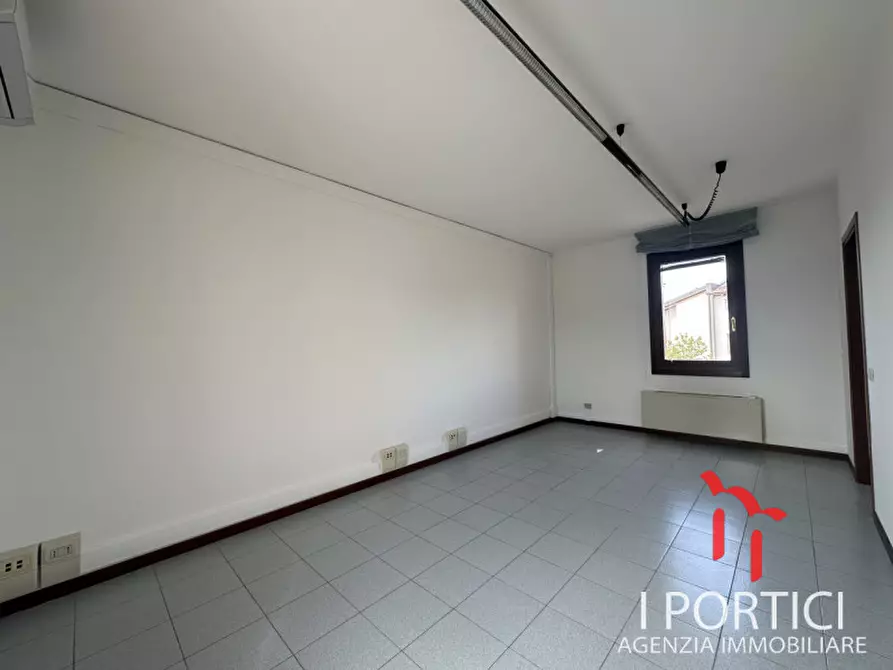 Immagine 10 di Ufficio in affitto  in Via Cercariolo a Scorzè