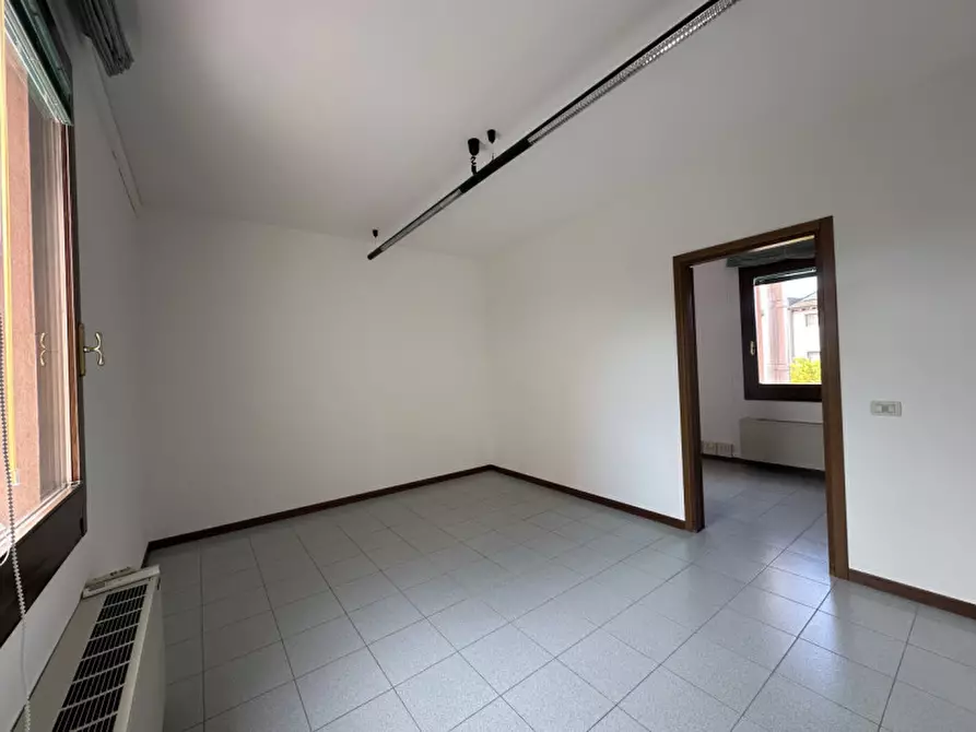 Immagine 12 di Ufficio in affitto  in Via Cercariolo a Scorzè