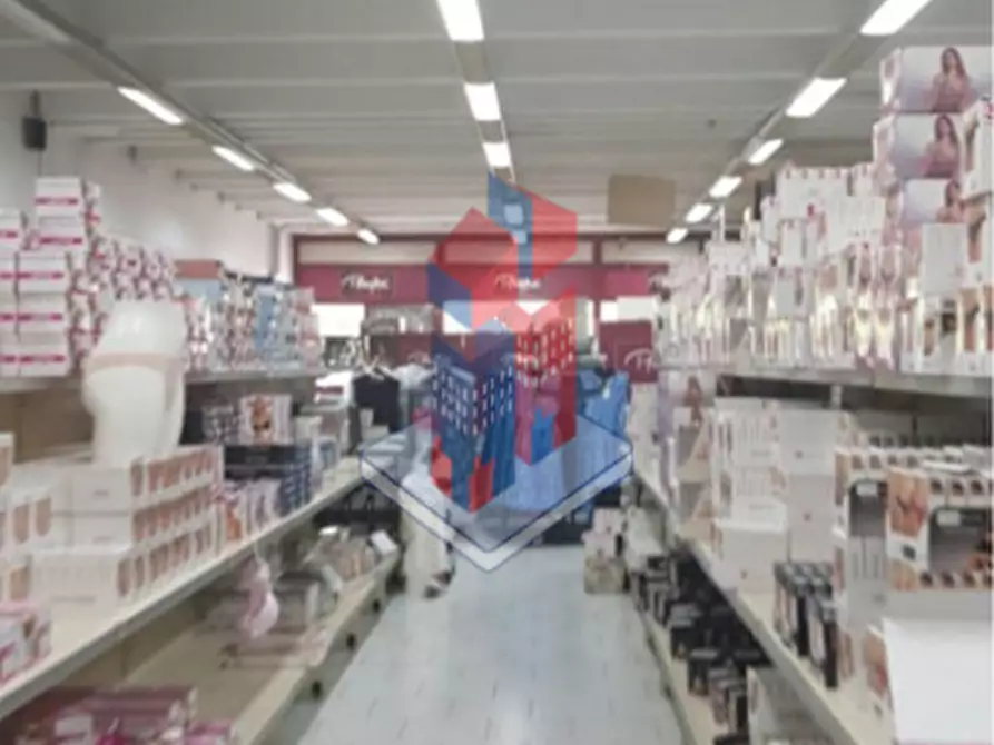 Immagine 8 di Capannone industriale in vendita  in C.I.S. di NOLA a Nola