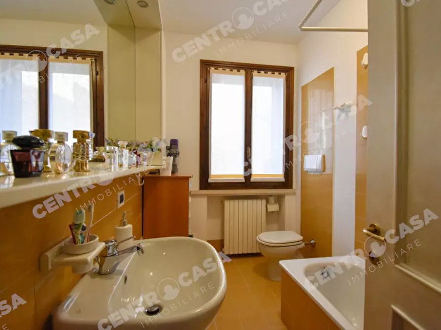 Immagine 13 di Appartamento in vendita  in Via Venti Settembre a Legnago