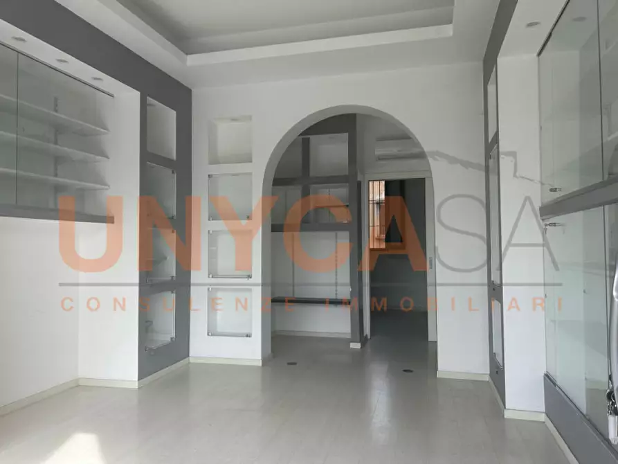 Immagine 2 di Negozio in affitto  a Padova