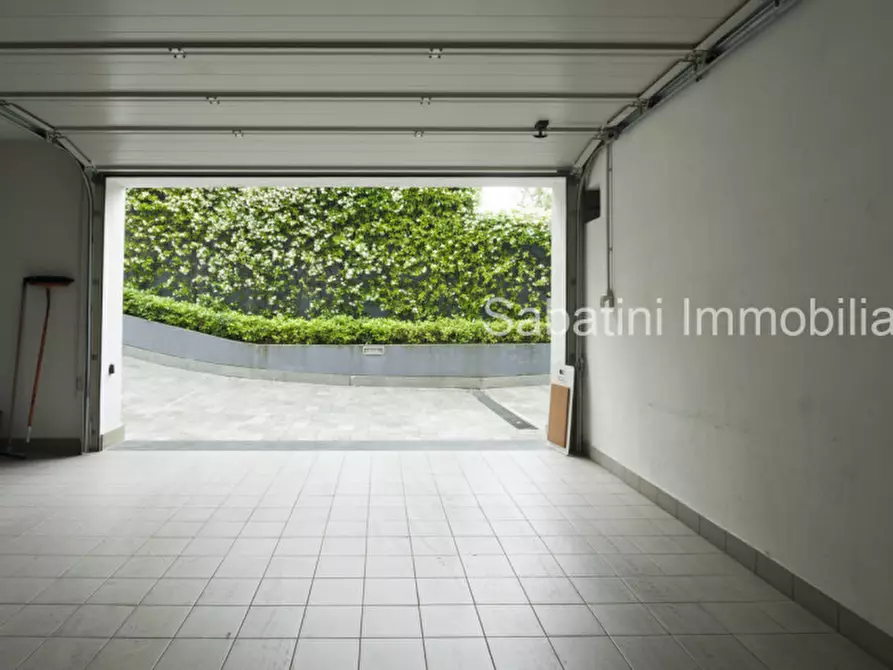 Immagine 7 di Villa in vendita  in strada colle di mezzi 70/2 a Pescara