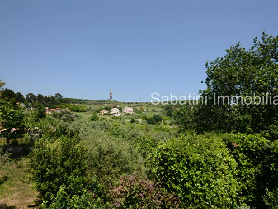 Immagine 14 di Villa in vendita  in strada colle di mezzi 70/2 a Pescara