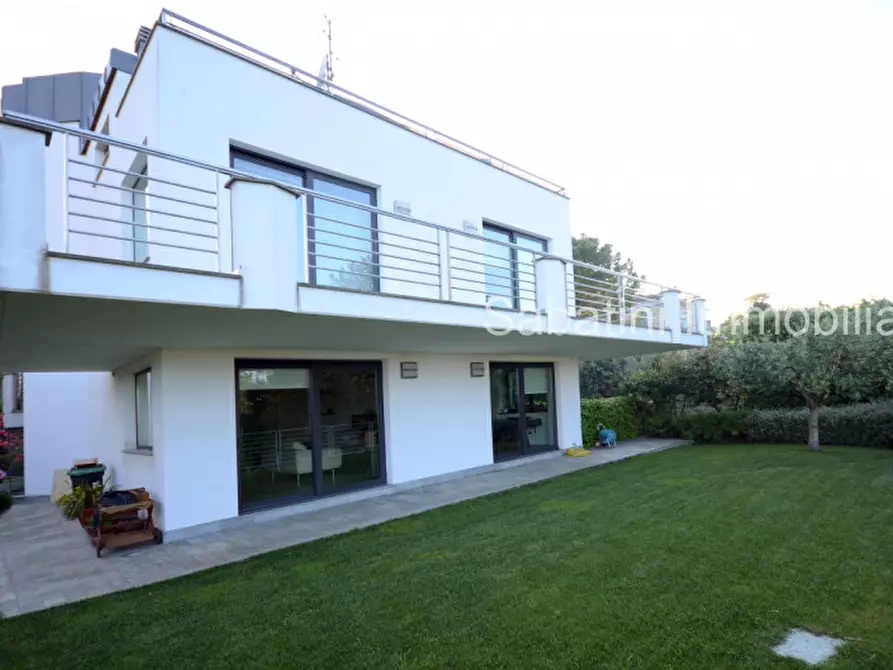 Immagine 21 di Villa in vendita  in strada colle di mezzi 70/2 a Pescara