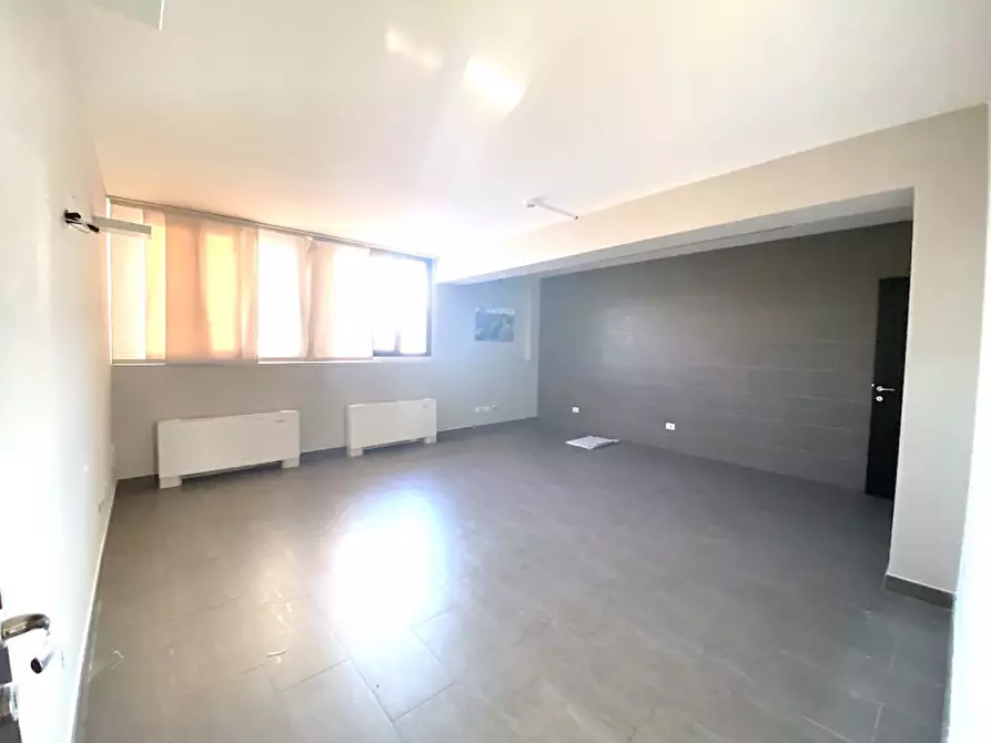 Immagine 9 di Ufficio in vendita  in Viale Vittorio Veneto a Forli'
