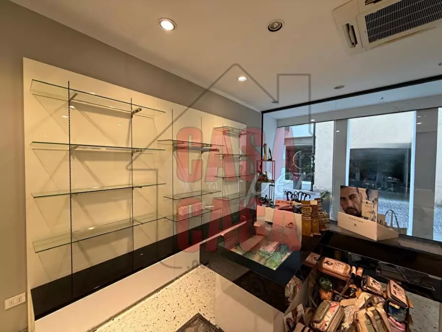 Immagine 8 di Negozio in affitto  in via Roma Monselice a Monselice