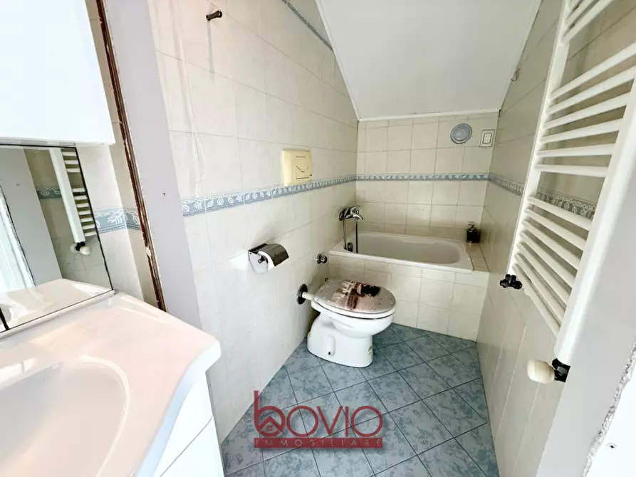 Immagine 39 di Appartamento in vendita  in VIA DAMIANO CHIESA N.29 a Torino