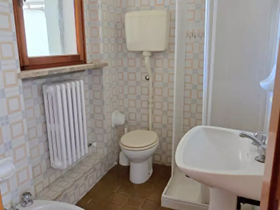 Immagine 13 di Appartamento in vendita  in Viale dell'Appennino a Forli'