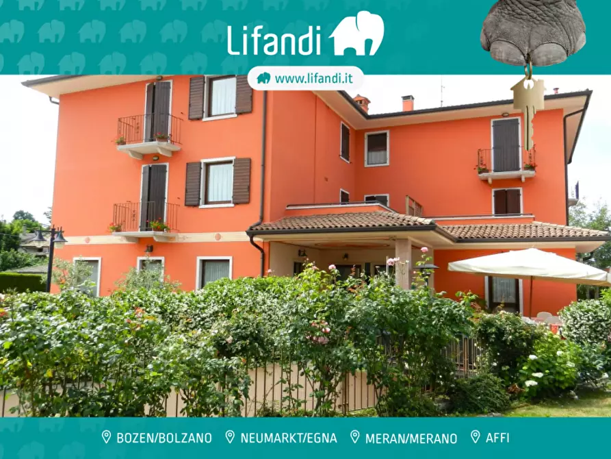 Immagine 1 di Palazzo in vendita  a Caprino Veronese