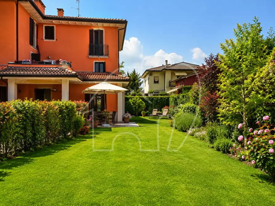 Immagine 4 di Palazzo in vendita  a Caprino Veronese