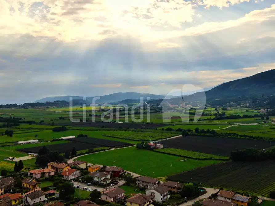 Immagine 14 di Palazzo in vendita  a Caprino Veronese