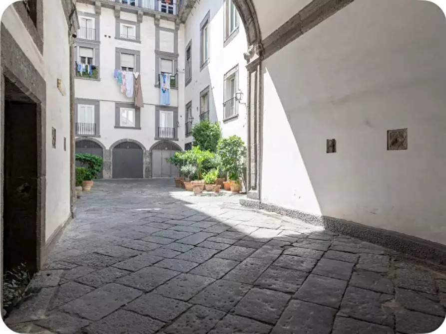 Immagine 14 di Appartamento in affitto  in Via Nilo a Napoli