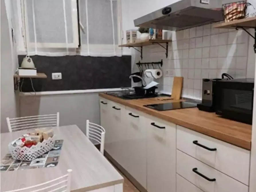Immagine 15 di Appartamento in affitto  in Via Nilo a Napoli