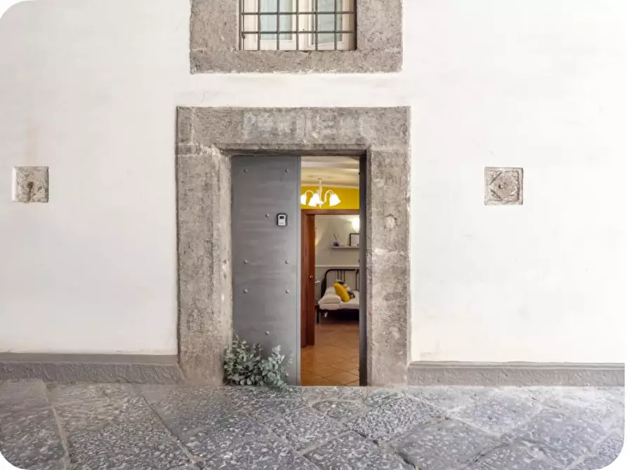 Immagine 31 di Appartamento in affitto  in Via Nilo a Napoli