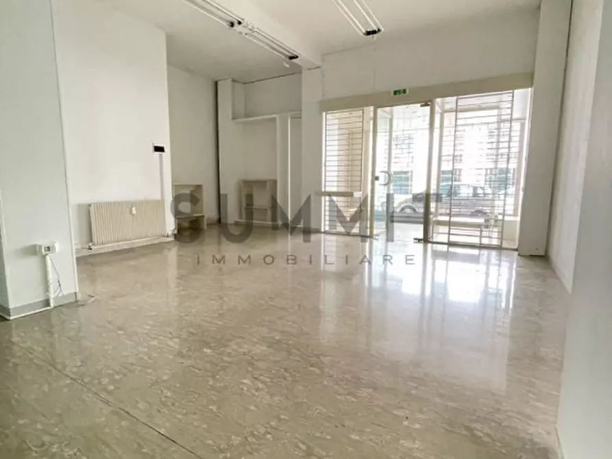 Immagine 8 di Negozio in vendita  in via Guglielmo Marconi 4 a Schio