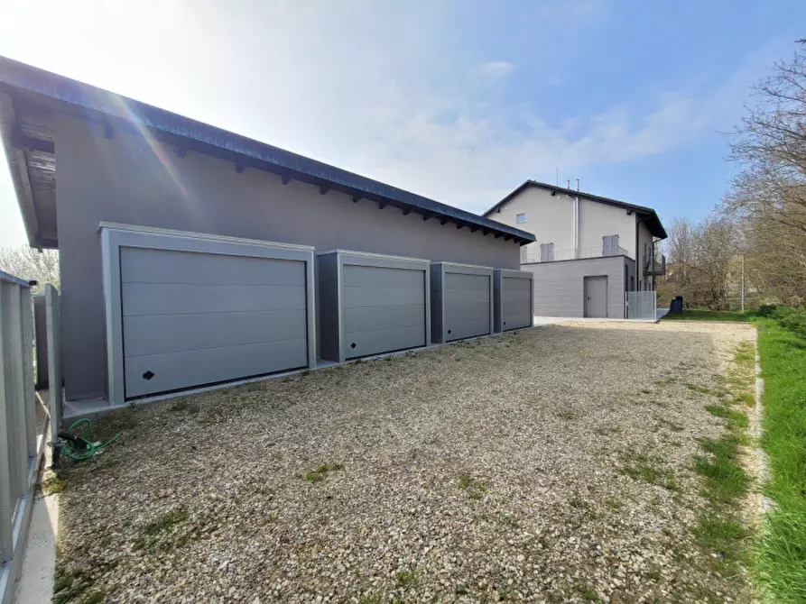 Immagine 26 di Appartamento in vendita  in STRADA FALLETTI 24 a Asti