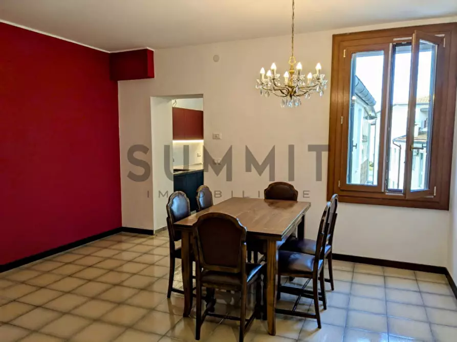 Immagine 5 di Appartamento in vendita  in via Battaglione Val Leogra a Schio