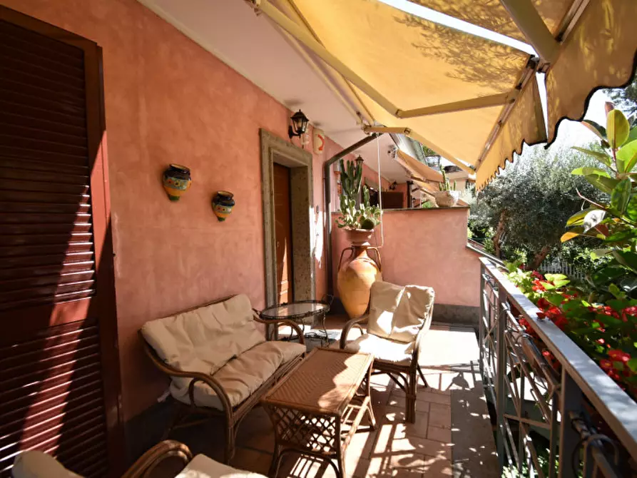 Immagine 19 di Villa in vendita  in VIA DEI BUONVISI a Roma