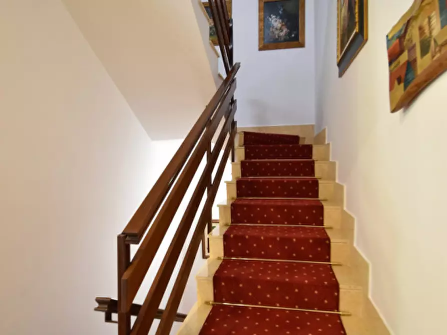 Immagine 34 di Villa in vendita  in VIA DEI BUONVISI a Roma