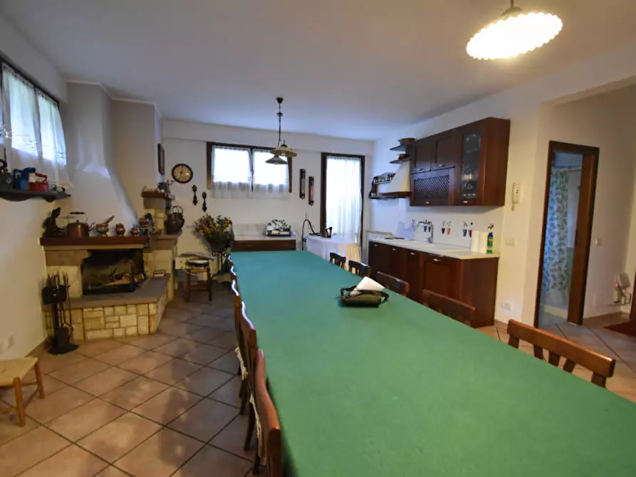 Immagine 35 di Villa in vendita  in VIA DEI BUONVISI a Roma