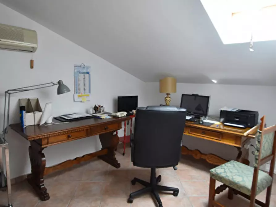 Immagine 41 di Villa in vendita  in VIA DEI BUONVISI a Roma