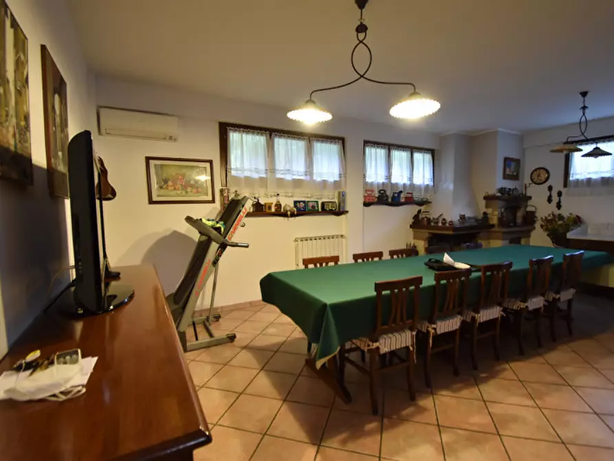 Immagine 49 di Villa in vendita  in VIA DEI BUONVISI a Roma