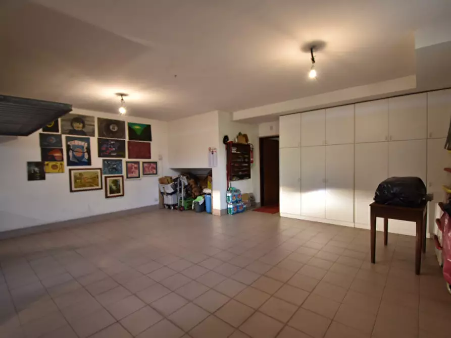 Immagine 53 di Villa in vendita  in VIA DEI BUONVISI a Roma