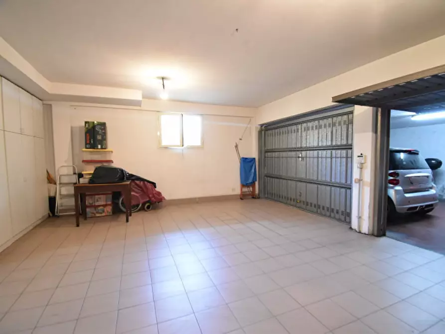 Immagine 57 di Villa in vendita  in VIA DEI BUONVISI a Roma