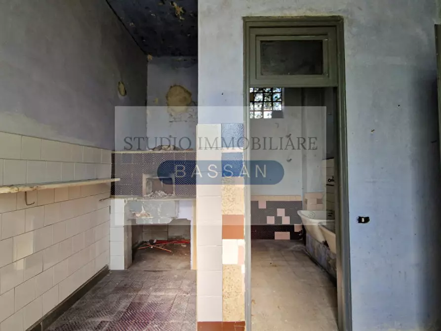 Immagine 11 di Appartamento in vendita  in Via Due Giugno 14 a Gallarate