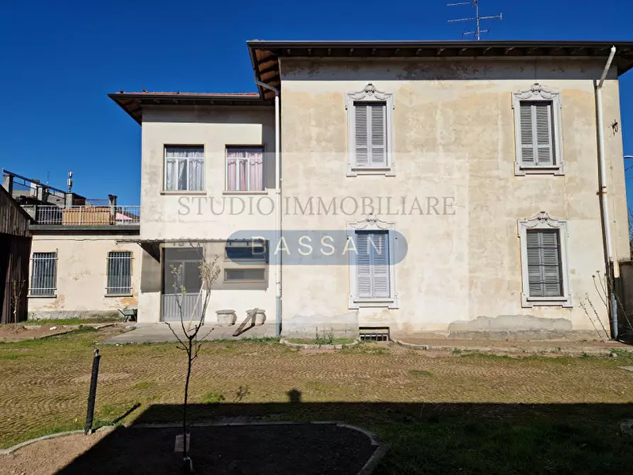 Immagine 12 di Appartamento in vendita  in Via Due Giugno 14 a Gallarate